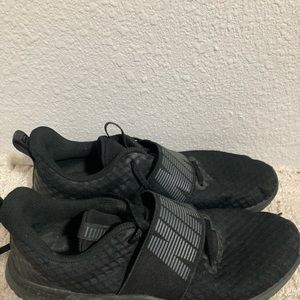 Black Nike Shoes